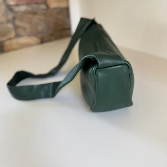 St Agni Soft Leather Crossbody Crescent - Green - Picture 5 of 11